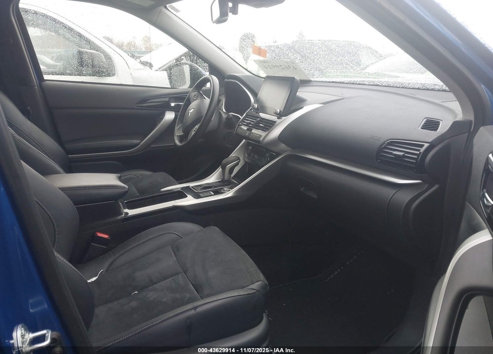 2023 MITSUBISHI ECLIPSE CROSS SE S-AWC/SEL S-AWC VIN: JA4ATWAAXPZ002120