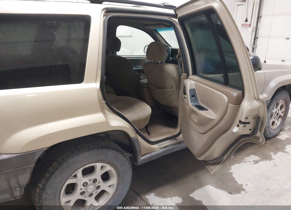 2001 JEEP GRAND CHEROKEE LAREDO VIN: 1J4GW48S71C699227