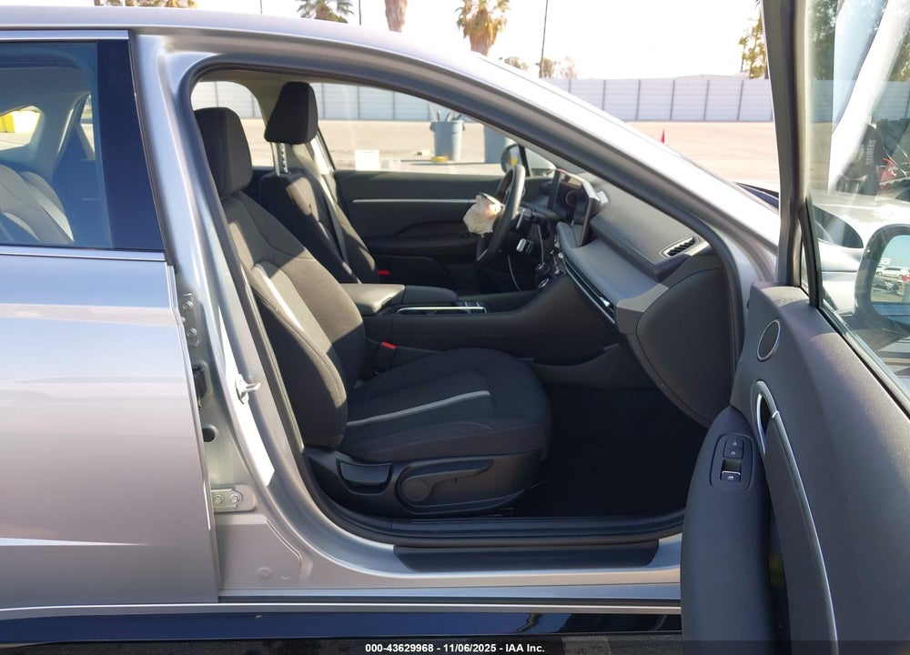 2024 HYUNDAI SONATA VIN: KMHL64JAXRA408356