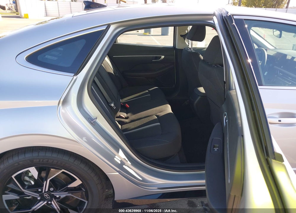 2024 HYUNDAI SONATA VIN: KMHL64JAXRA408356