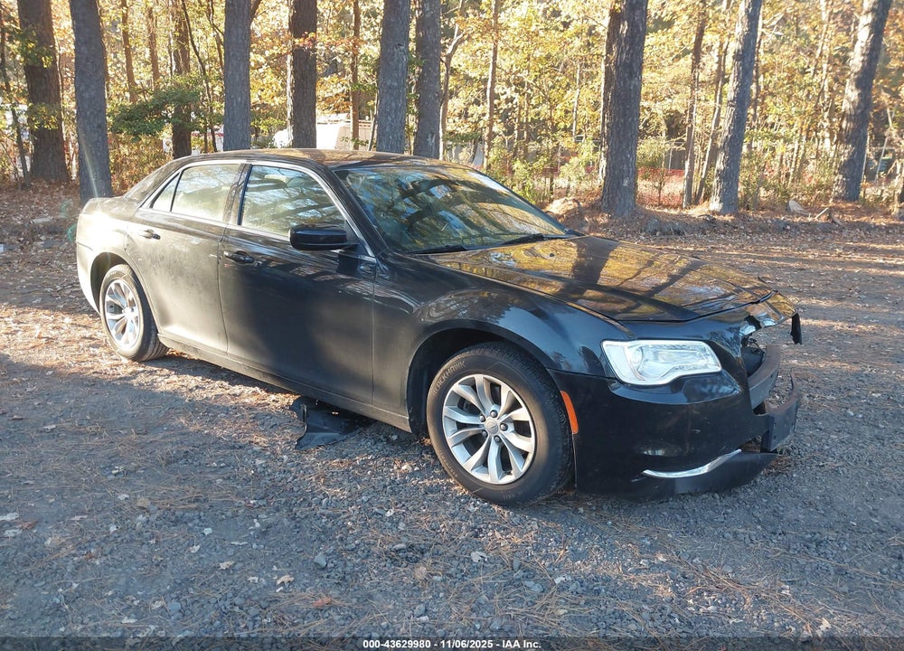 2015 CHRYSLER 300 LIMITED VIN: 2C3CCAAGXFH853911