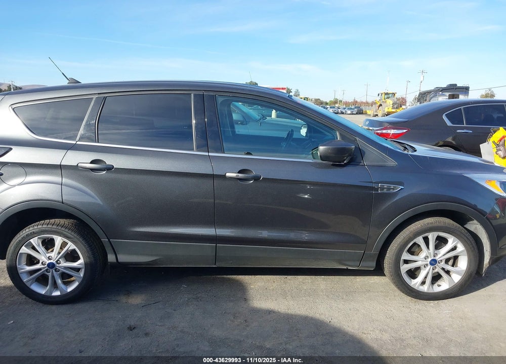 2019 FORD ESCAPE SE VIN: 1FMCU0GDXKUB64423