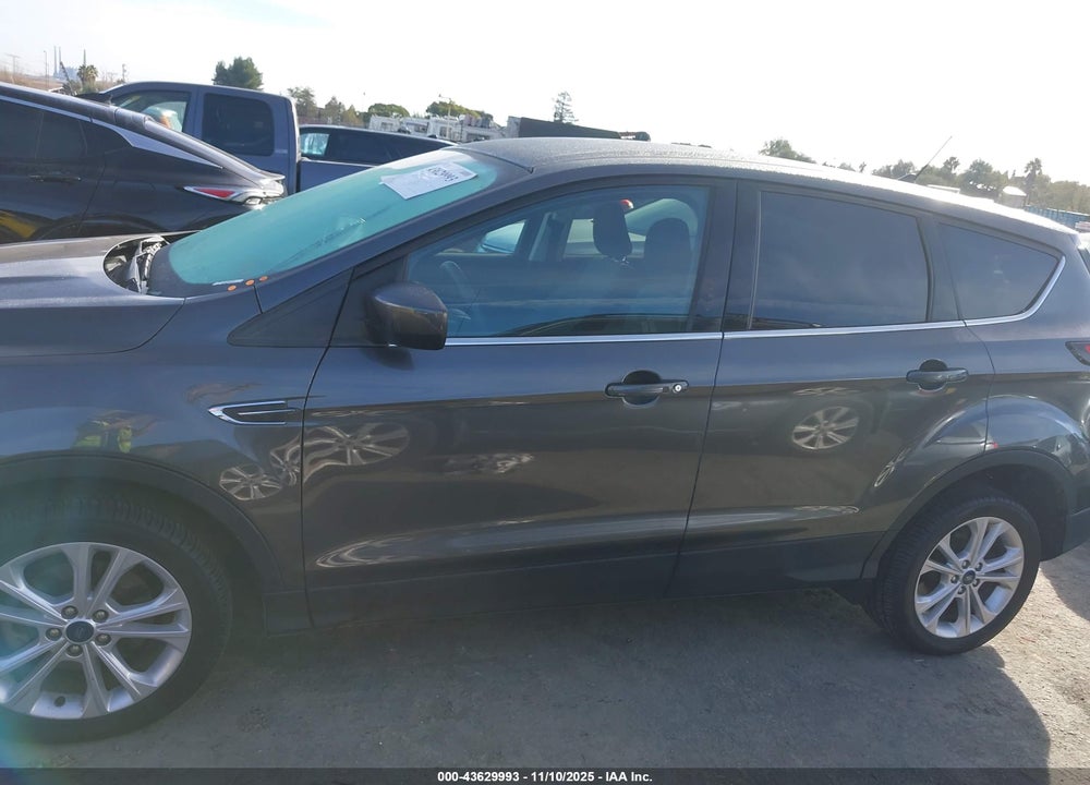 2019 FORD ESCAPE SE VIN: 1FMCU0GDXKUB64423