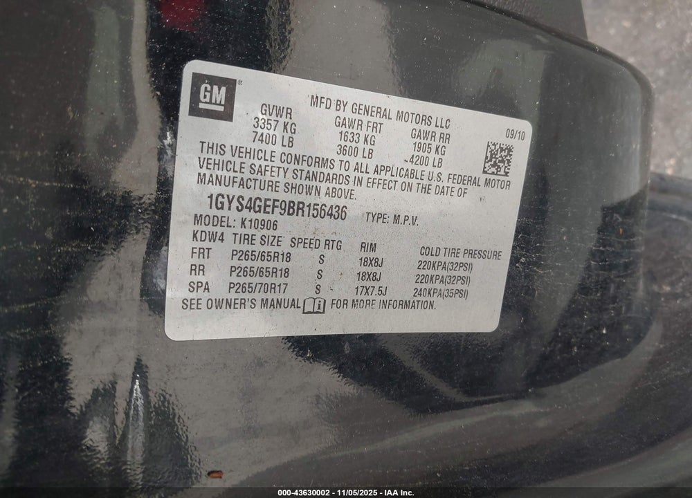 2011 CADILLAC ESCALADE ESV VIN: 1GYS4GEF9BR156436