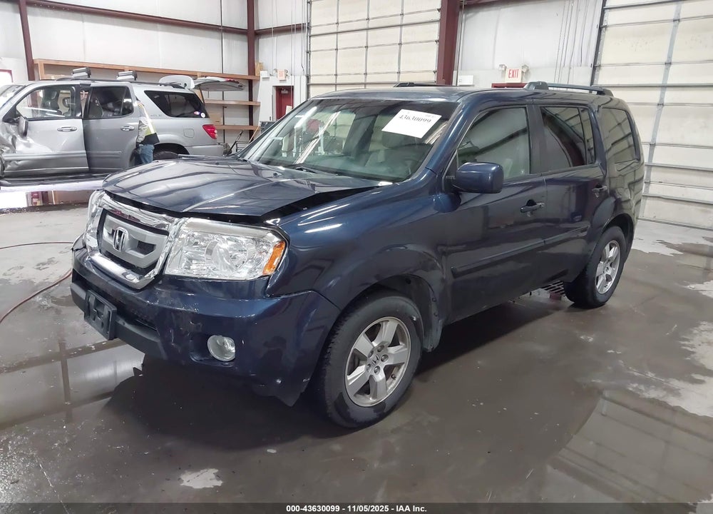 2011 HONDA PILOT EX VIN: 5FNYF4H45BB103063