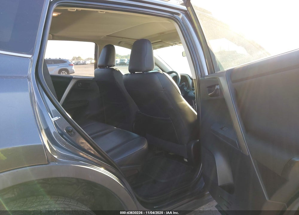 2013 TOYOTA RAV4 XLE VIN: 2T3WFREVXDW050293
