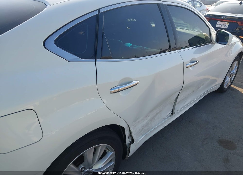 2011 INFINITI M37 VIN: JN1BY1AP2BM321233