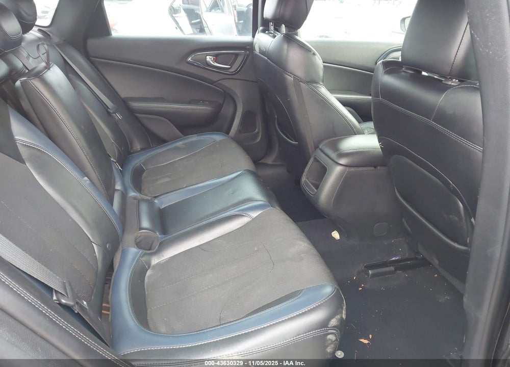2015 CHRYSLER 200 S VIN: 1C3CCCBB2FN564267