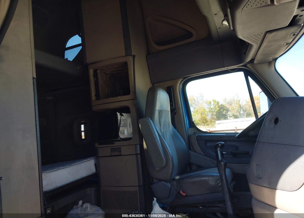 2014 FREIGHTLINER CASCADIA 125 VIN: 3AKJGLD57ESFJ9320