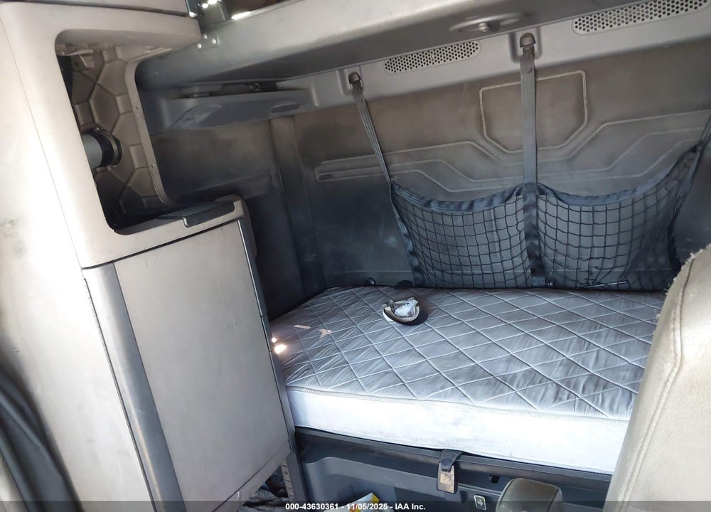 2014 FREIGHTLINER CASCADIA 125 VIN: 3AKJGLD57ESFJ9320
