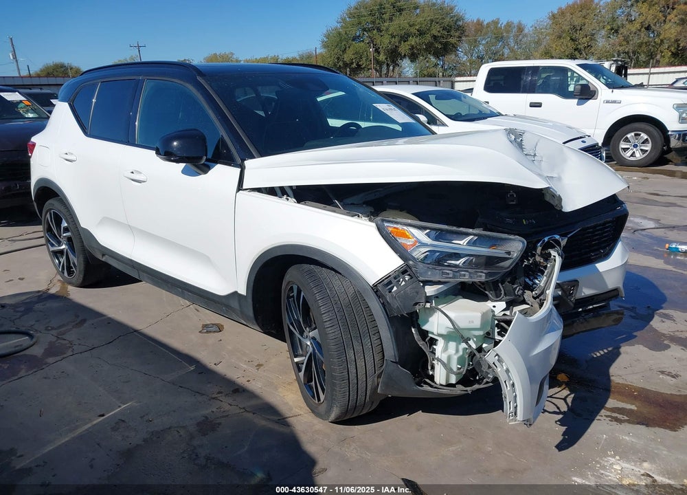 2020 VOLVO XC40 T4 R-DESIGN VIN: YV4AC2HMXL2345850