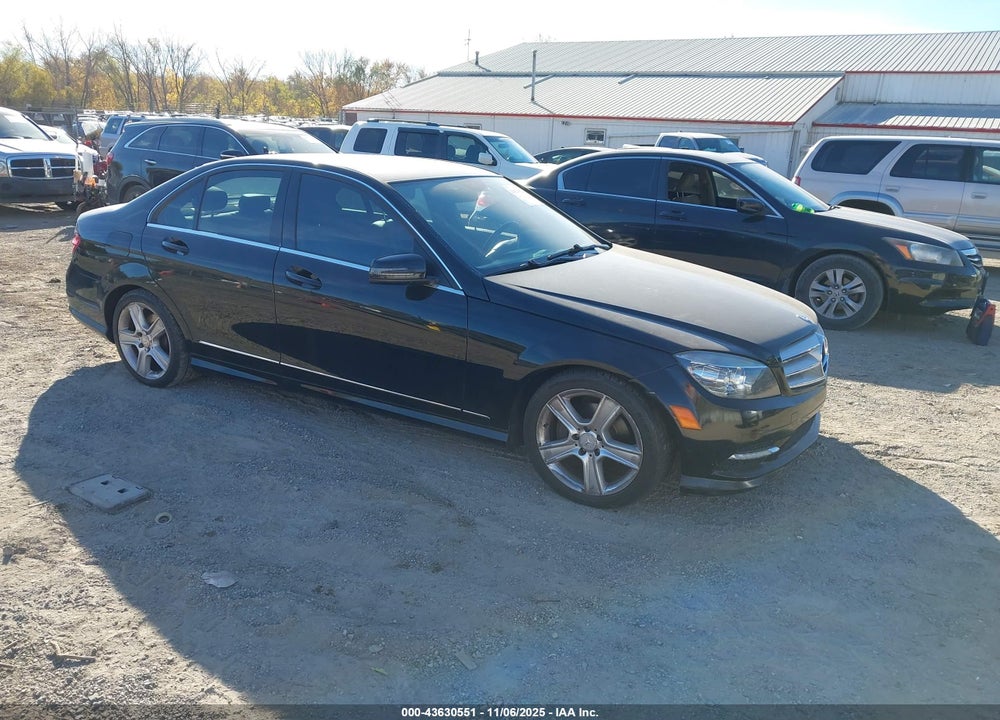 2011 MERCEDES-BENZ C 300 LUXURY 4MATIC/SPORT 4MATIC VIN: WDDGF8BB6BR173262