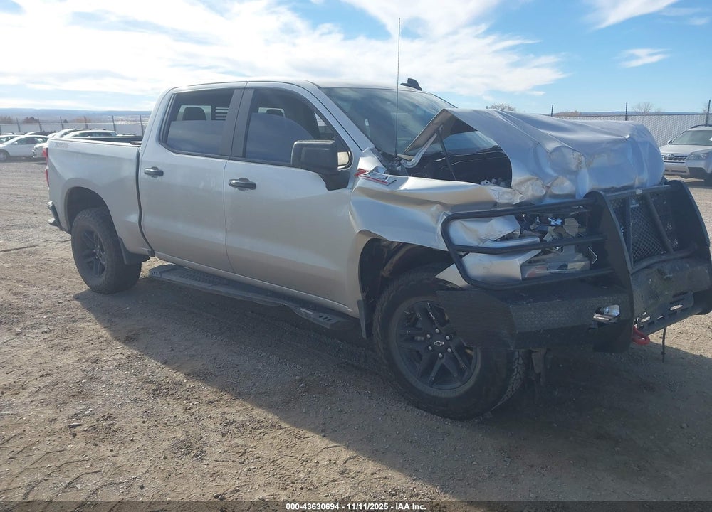 2021 CHEVROLET SILVERADO 1500 4WD  SHORT BED LT TRAIL BOSS VIN: 3GCPYFED7MG379392