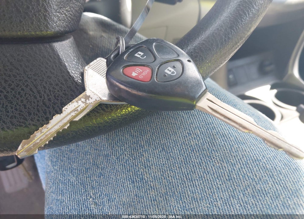 2011 TOYOTA RAV4 VIN: 2T3BF4DV6BW123952
