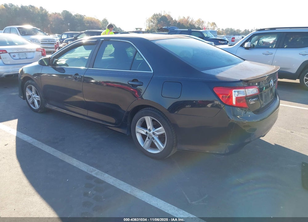 2013 TOYOTA CAMRY SE VIN: 4T1BF1FK2DU716432
