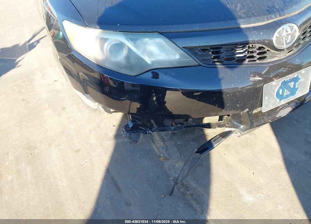 2013 TOYOTA CAMRY SE VIN: 4T1BF1FK2DU716432