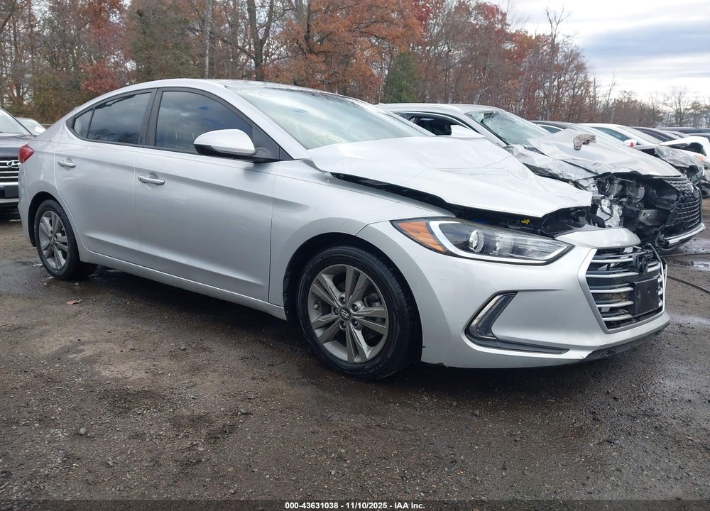 2017 HYUNDAI ELANTRA SE VIN: 5NPD84LF6HH016557