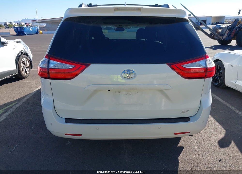 2019 TOYOTA SIENNA XLE 8 PASSENGER VIN: 5TDYZ3DC1KS020157