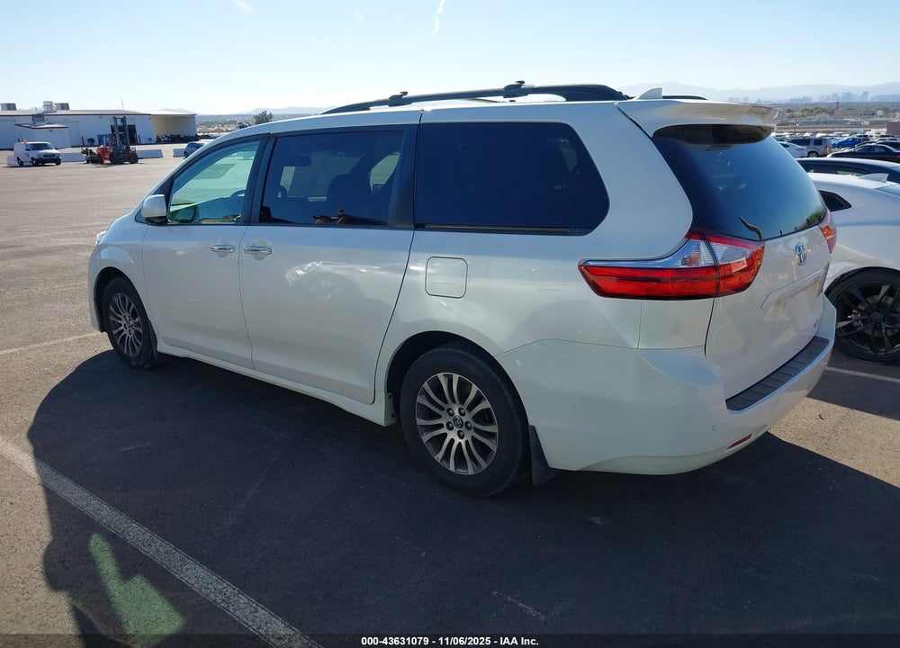 2019 TOYOTA SIENNA XLE 8 PASSENGER VIN: 5TDYZ3DC1KS020157
