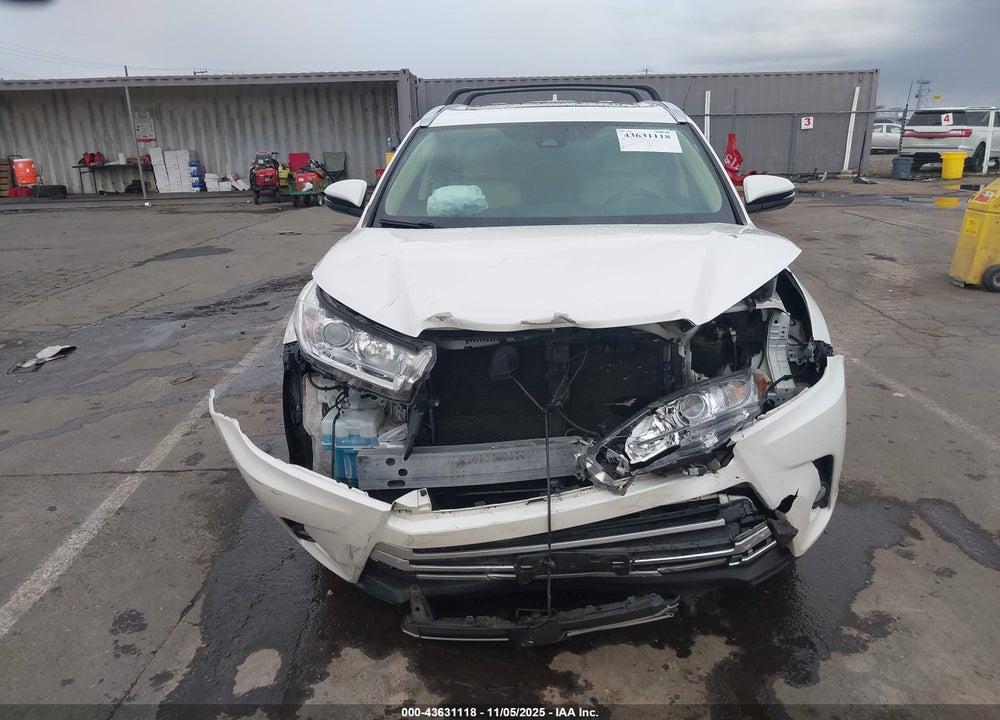 2017 TOYOTA HIGHLANDER XLE VIN: 5TDJZRFH7HS450846