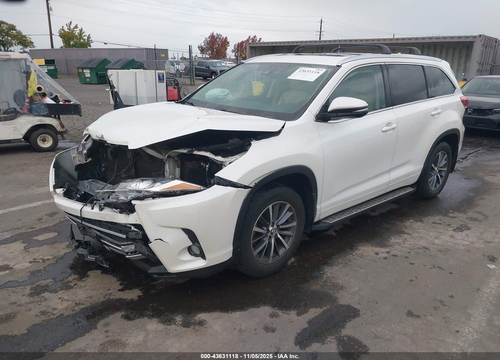 2017 TOYOTA HIGHLANDER XLE VIN: 5TDJZRFH7HS450846