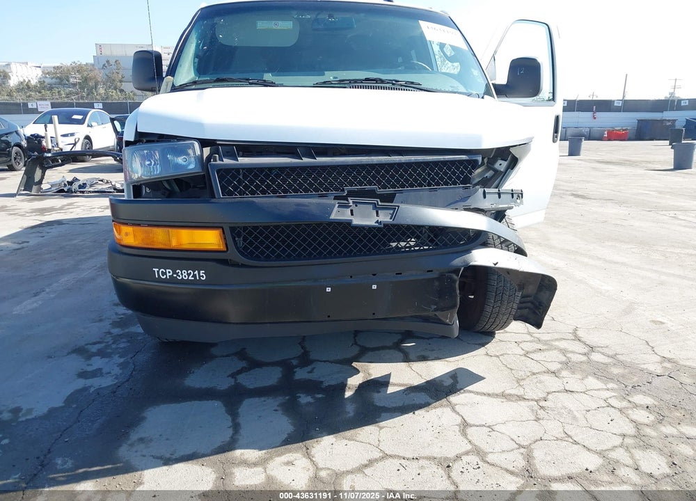 2022 CHEVROLET EXPRESS PASSENGER RWD 3500 EXTENDED WHEELBASE LS VIN: 1GAZGNFPXN1286860