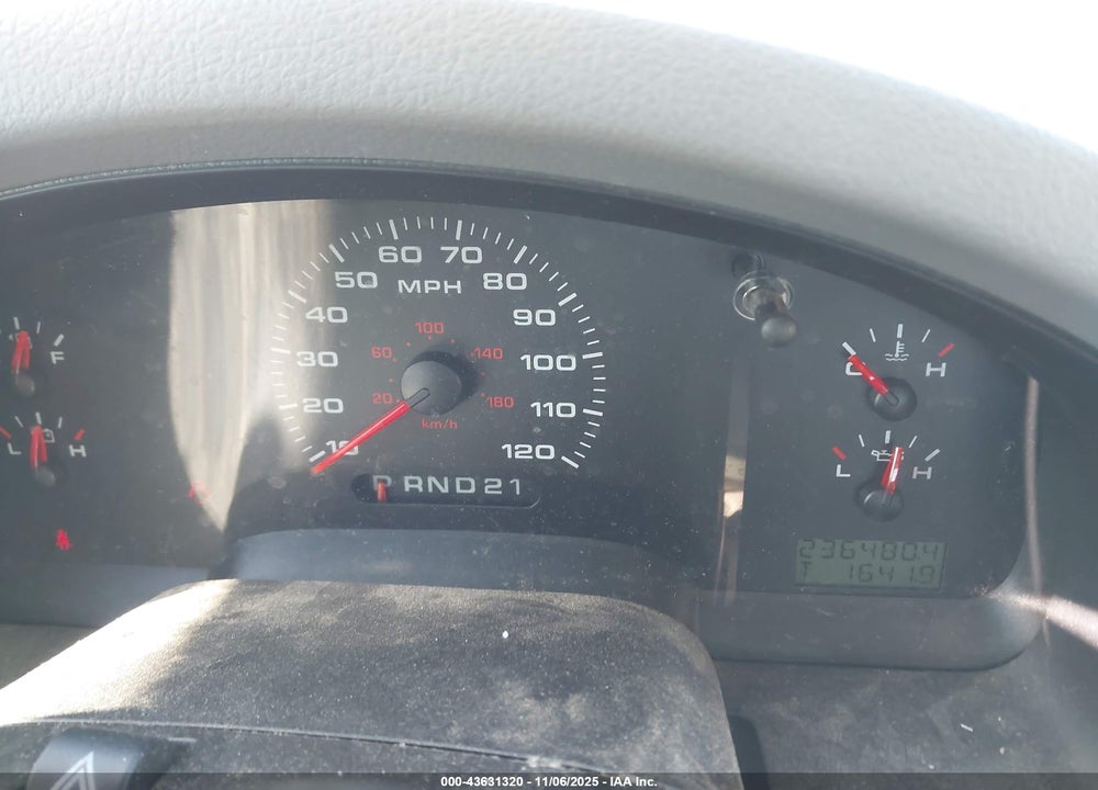 2005 FORD F-150 VIN: 1FTRX12W75NA34604