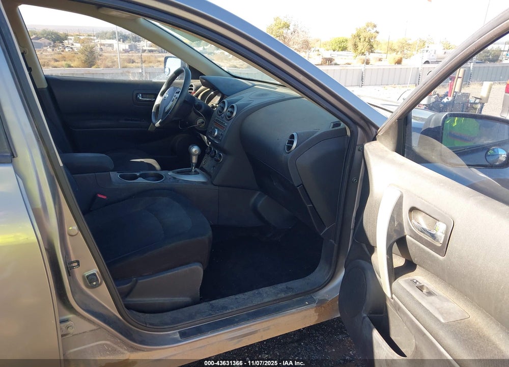 2013 NISSAN ROGUE S VIN: JN8AS5MV9DW138130