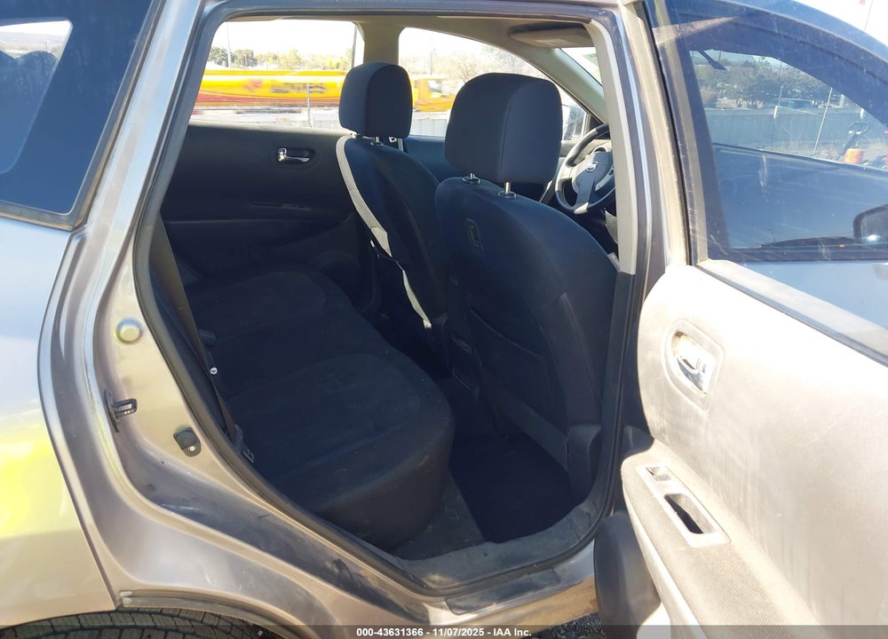 2013 NISSAN ROGUE S VIN: JN8AS5MV9DW138130