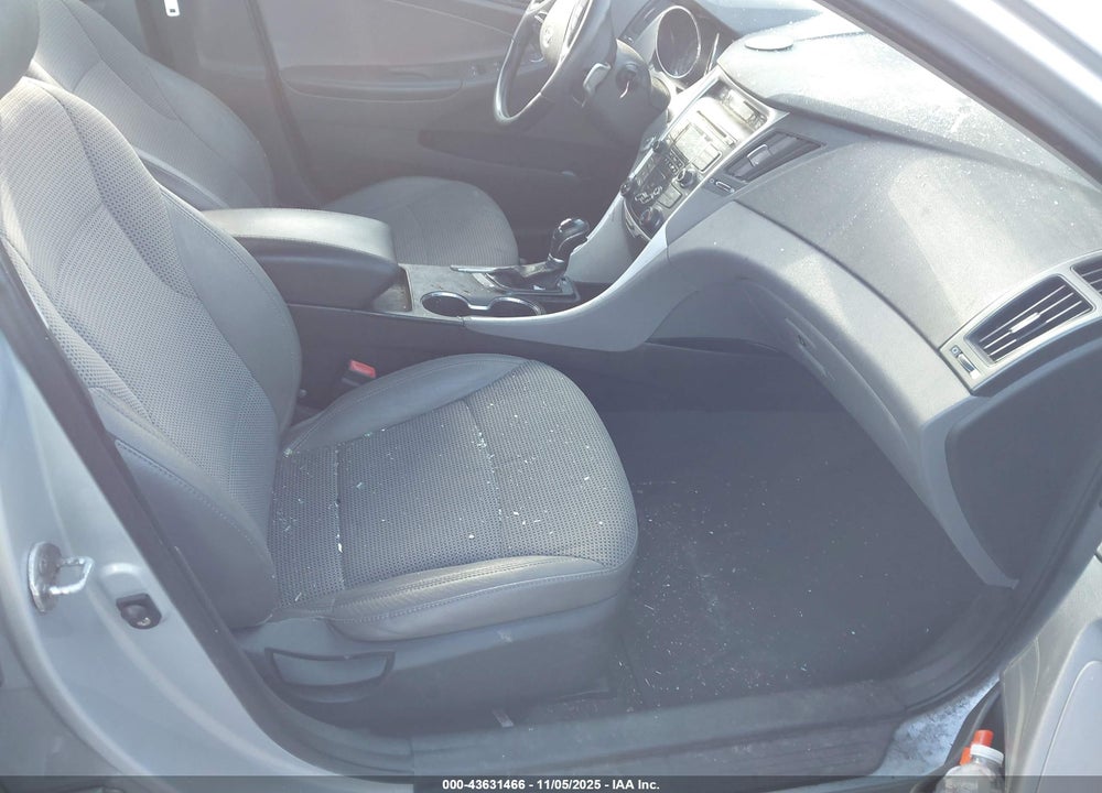 2011 HYUNDAI SONATA SE VIN: 5NPEC4AC7BH238513