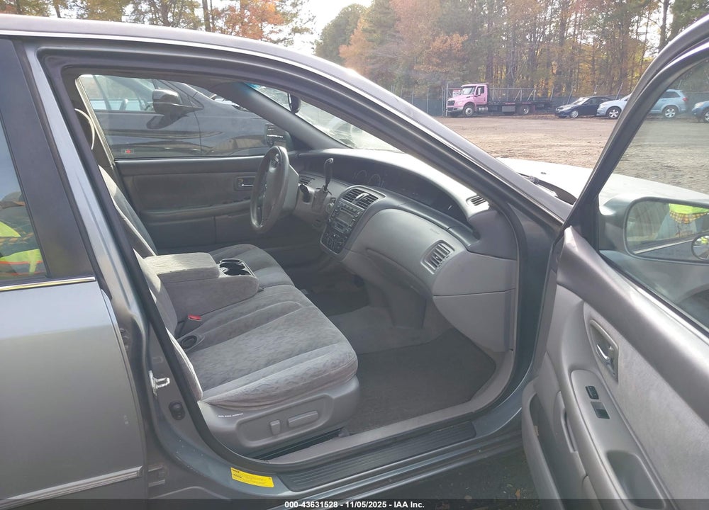 2002 TOYOTA AVALON XL VIN: 4T1BF28B52U236837