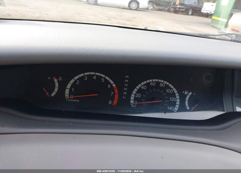 2002 TOYOTA AVALON XL VIN: 4T1BF28B52U236837