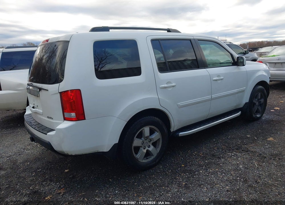 2011 HONDA PILOT EX-L VIN: 5FNYF4H54BB105346