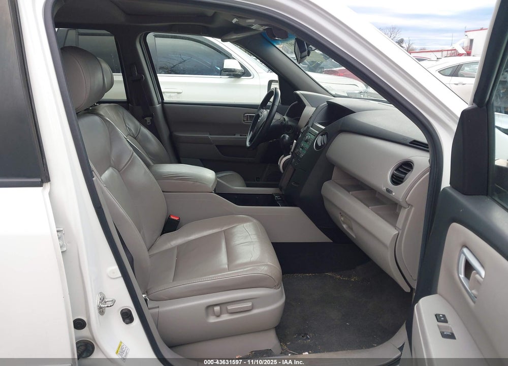 2011 HONDA PILOT EX-L VIN: 5FNYF4H54BB105346