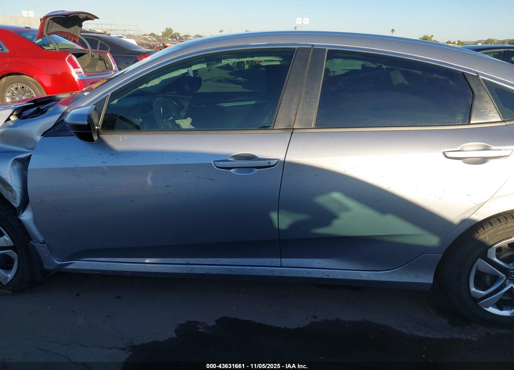 2018 HONDA CIVIC LX VIN: 2HGFC2F50JH557554