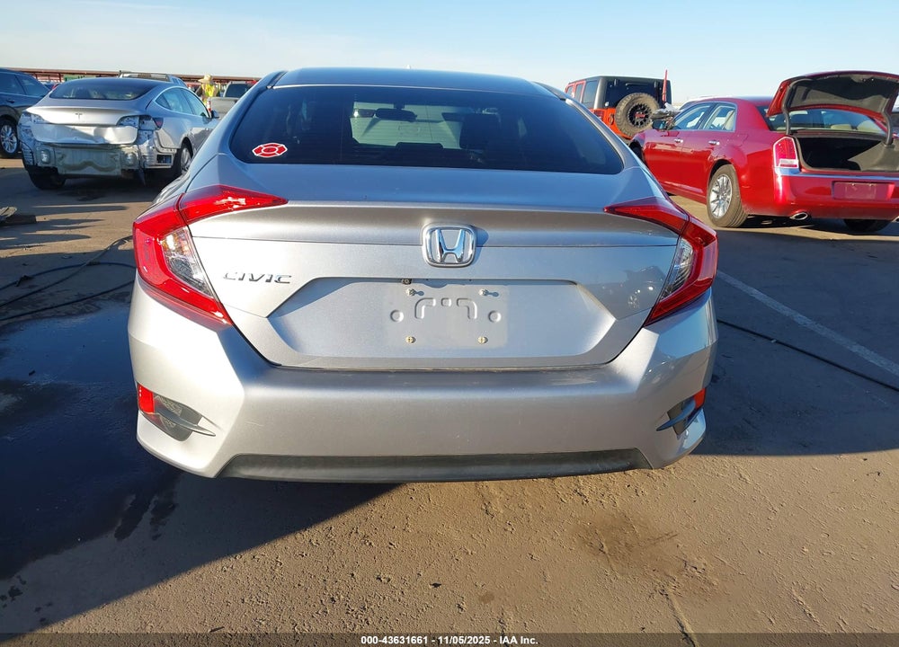 2018 HONDA CIVIC LX VIN: 2HGFC2F50JH557554