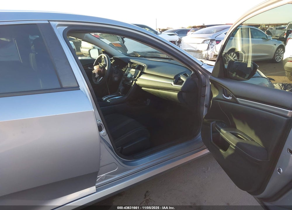 2018 HONDA CIVIC LX VIN: 2HGFC2F50JH557554