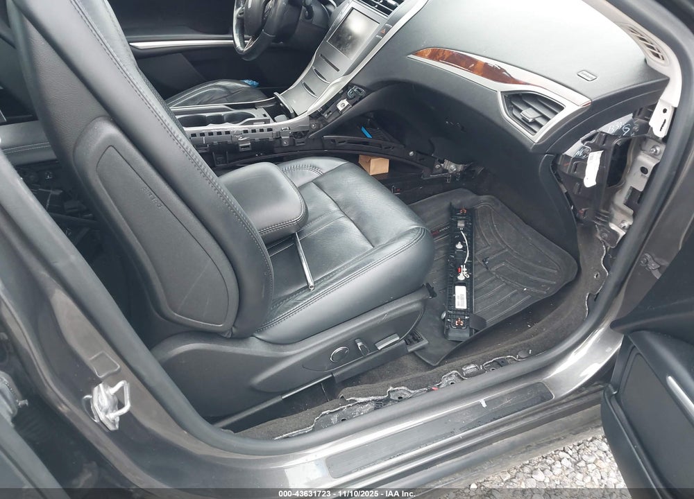 2015 LINCOLN MKZ VIN: 3LN6L2GK7FR621972