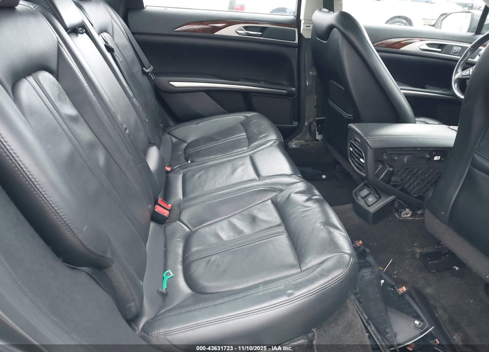 2015 LINCOLN MKZ VIN: 3LN6L2GK7FR621972