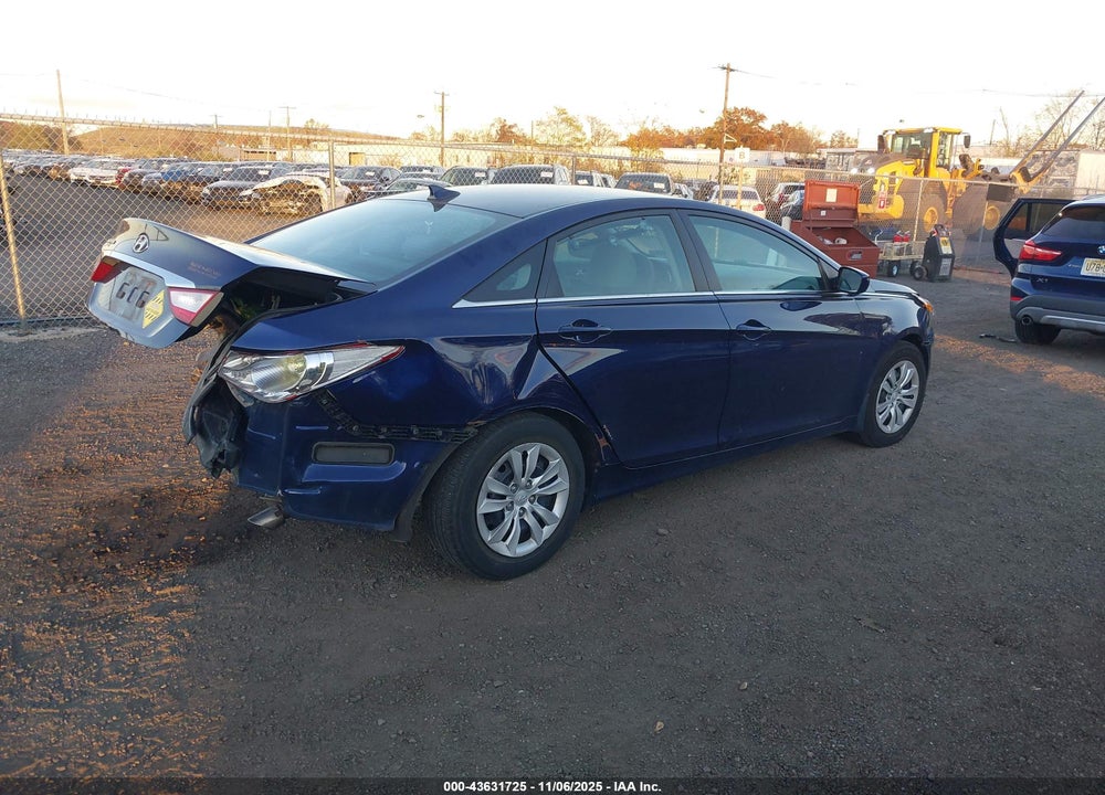 2013 HYUNDAI SONATA GLS VIN: 5NPEB4AC7DH527302