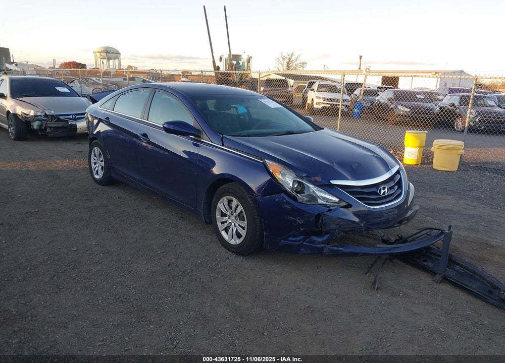2013 HYUNDAI SONATA GLS VIN: 5NPEB4AC7DH527302