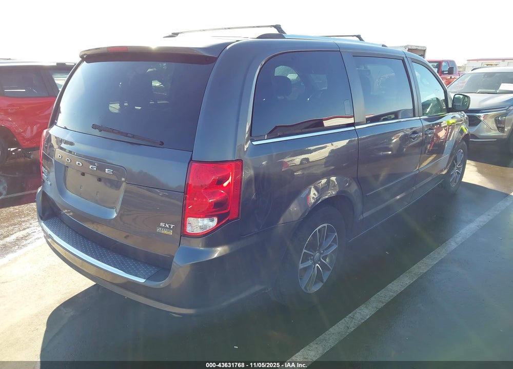 2017 DODGE GRAND CARAVAN SXT VIN: 2C4RDGCG9HR712800