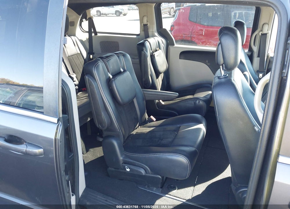 2017 DODGE GRAND CARAVAN SXT VIN: 2C4RDGCG9HR712800