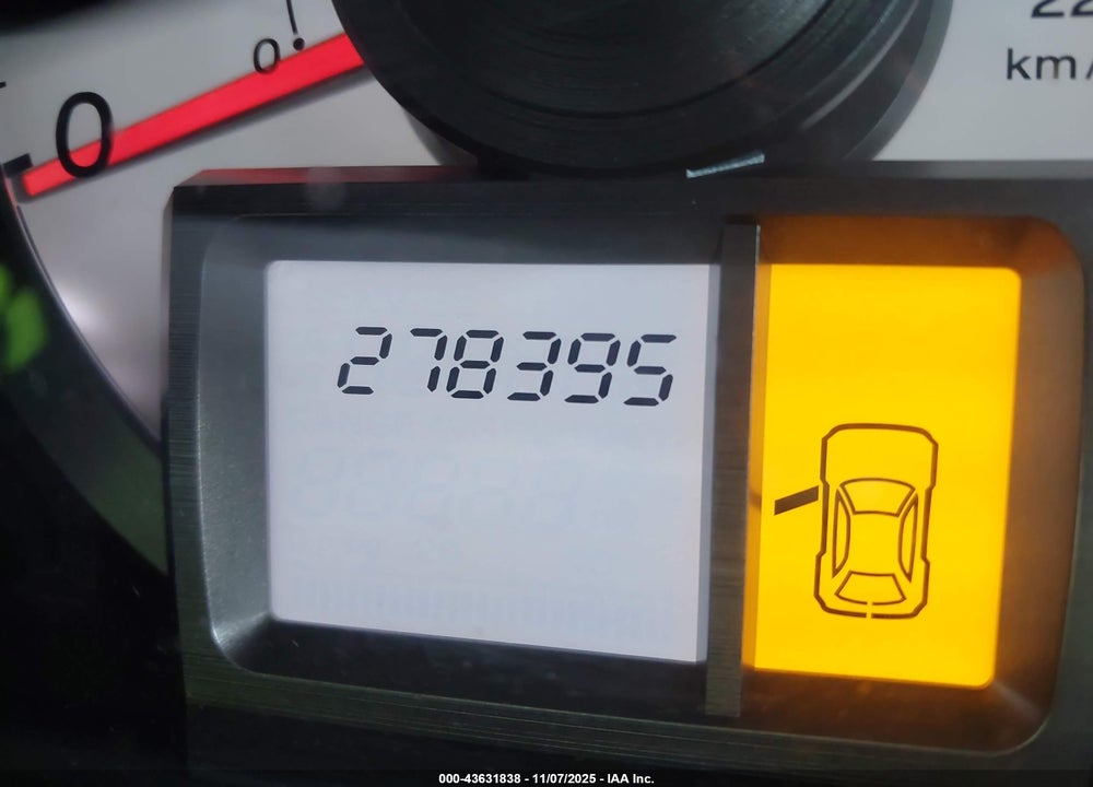2011 HONDA PILOT LX VIN: 5FNYF4H28BB088878