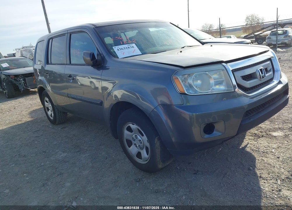 2011 HONDA PILOT LX VIN: 5FNYF4H28BB088878