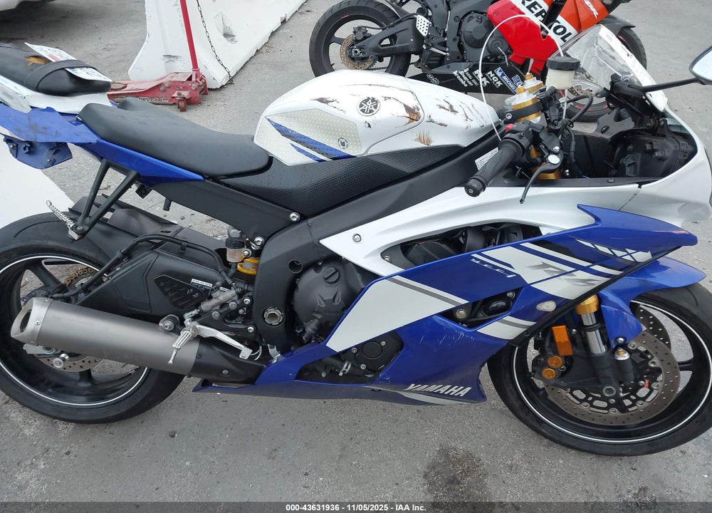 2014 YAMAHA YZFR6 C VIN: JYARJ16Y9EA007713