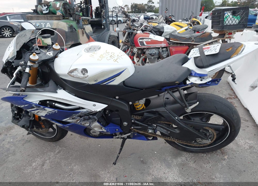 2014 YAMAHA YZFR6 C VIN: JYARJ16Y9EA007713