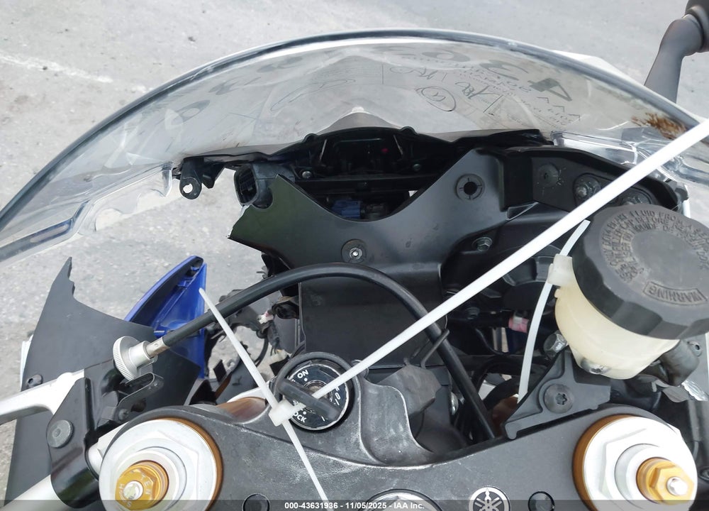 2014 YAMAHA YZFR6 C VIN: JYARJ16Y9EA007713