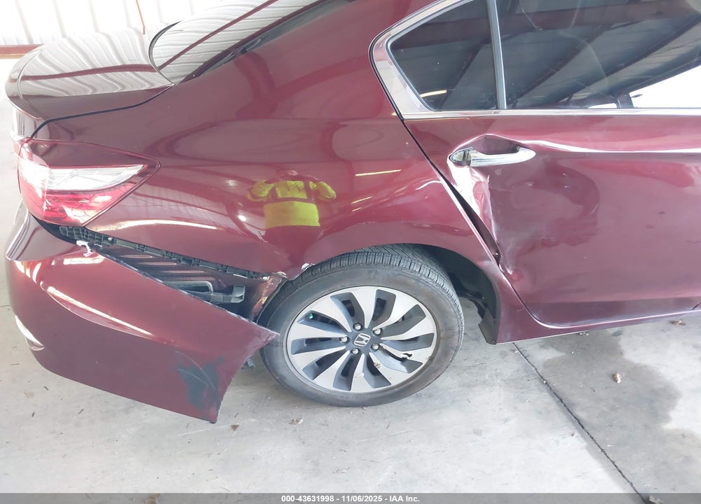 2017 HONDA ACCORD HYBRID VIN: JHMCR6F38HC026832