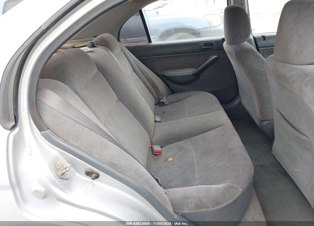2001 HONDA CIVIC LX VIN: 2HGES16571H587000